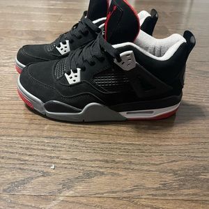 JORDAN 4 bred